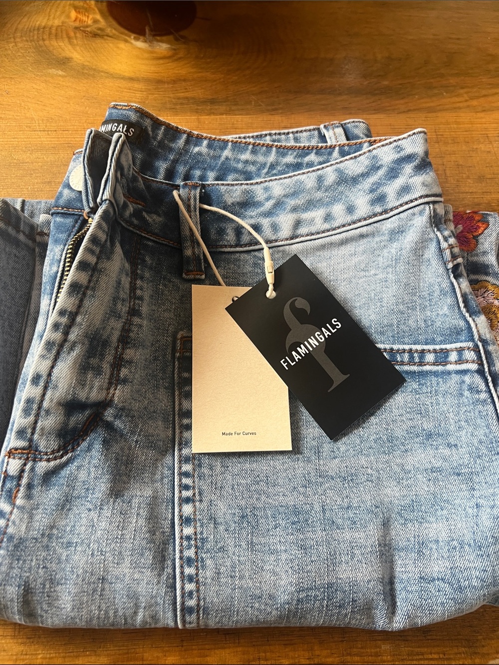 Flamingals Embroidered Floral Light Blue Barrel Jeans - Picture 10 of 10